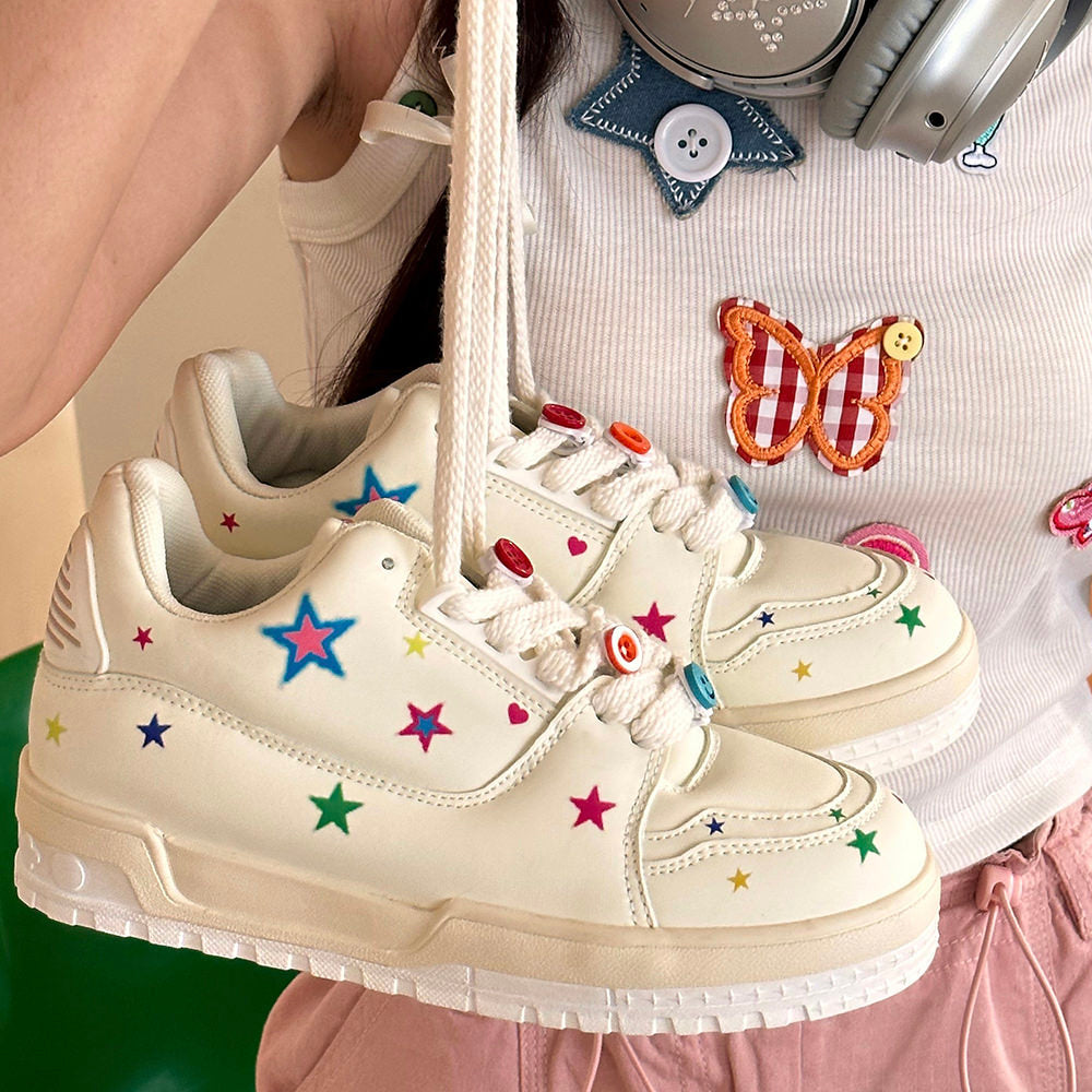 VILZSTUDIOS Stylish sneakers with star design on cream surface