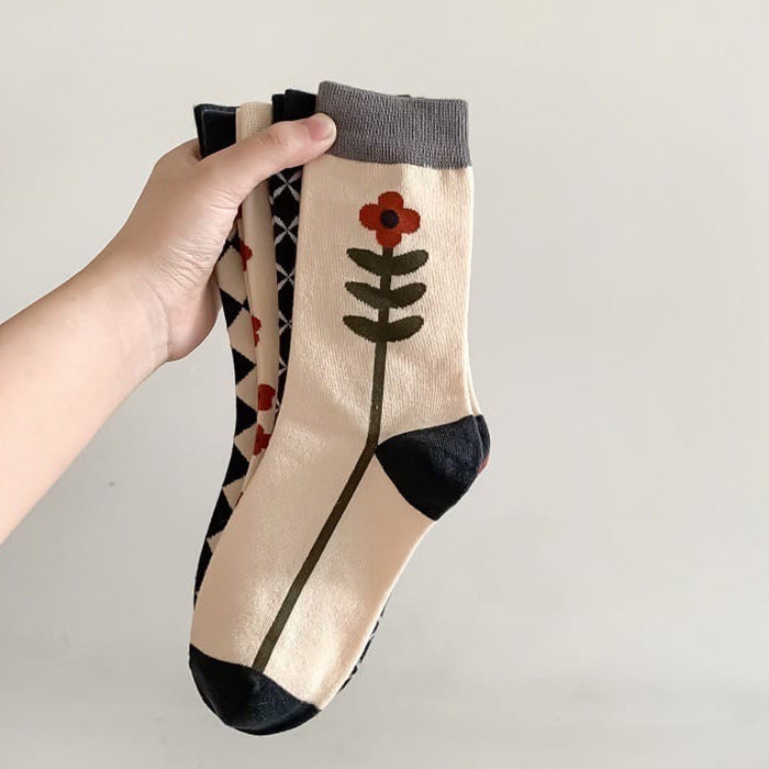 VILZSTUDIOS Retro aesthetic crew socks for streetwear fashion