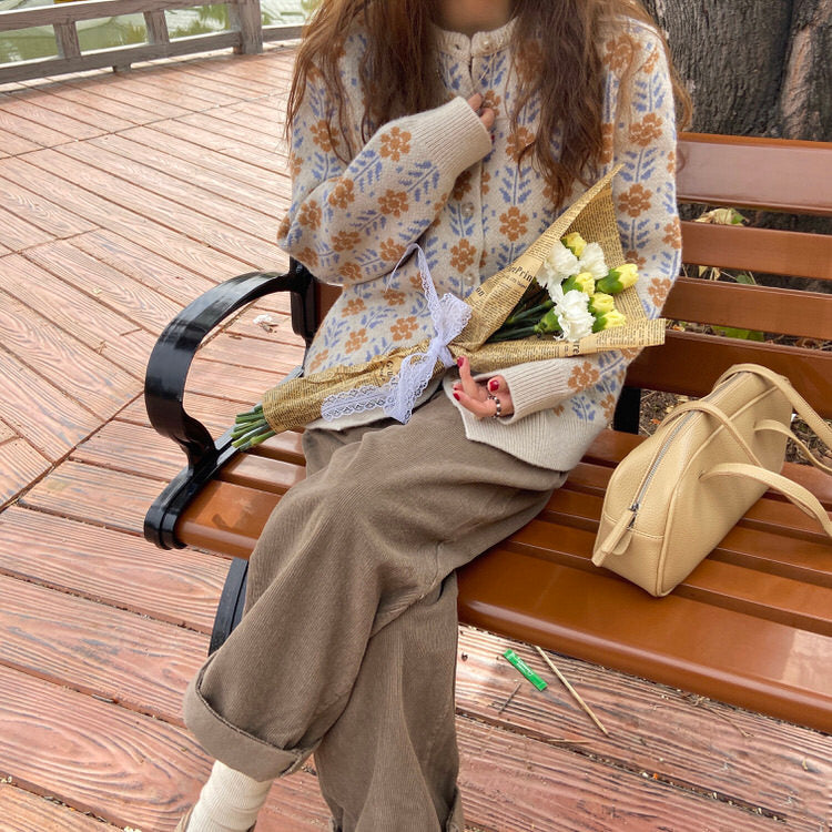 VILZSTUDIOS Cozy retro grandma cardigan for stylish comfort