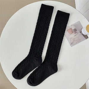 VILZSTUDIOS Knee high socks in stylish design