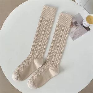 VILZSTUDIOS Knee high socks in stylish design