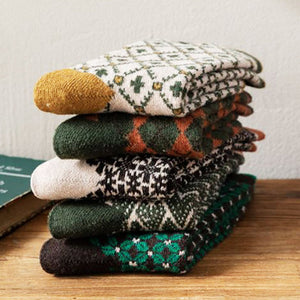 VILZSTUDIOS Retro cozy socks for stylish outfits