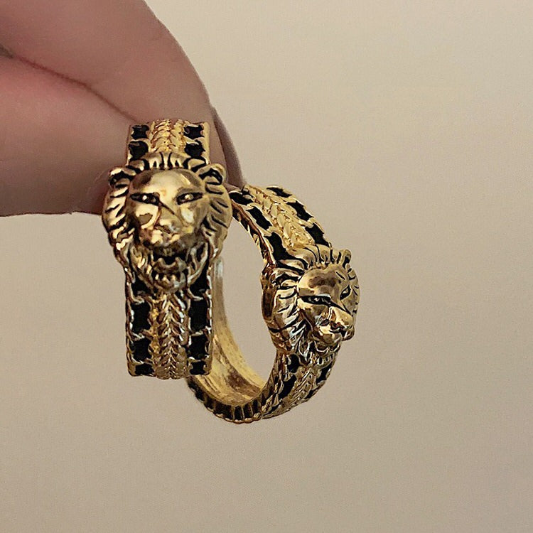 VILZSTUDIOS Lion hoop earrings in vintage style