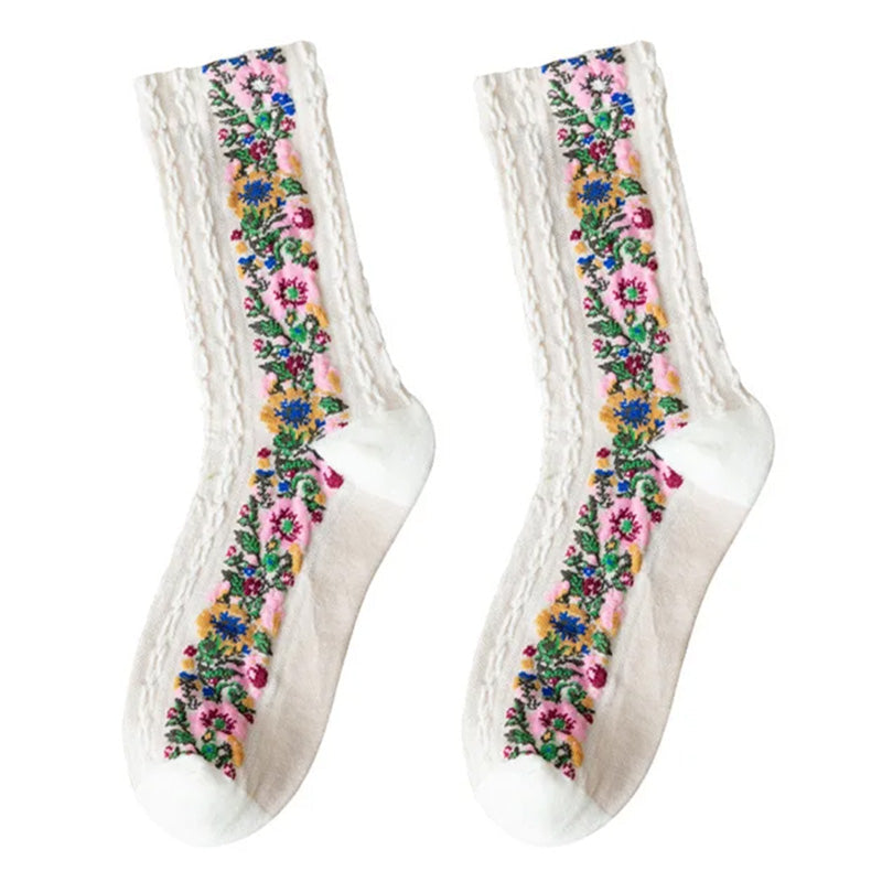 VILZSTUDIOS Embroidered floral socks for stylish outfits