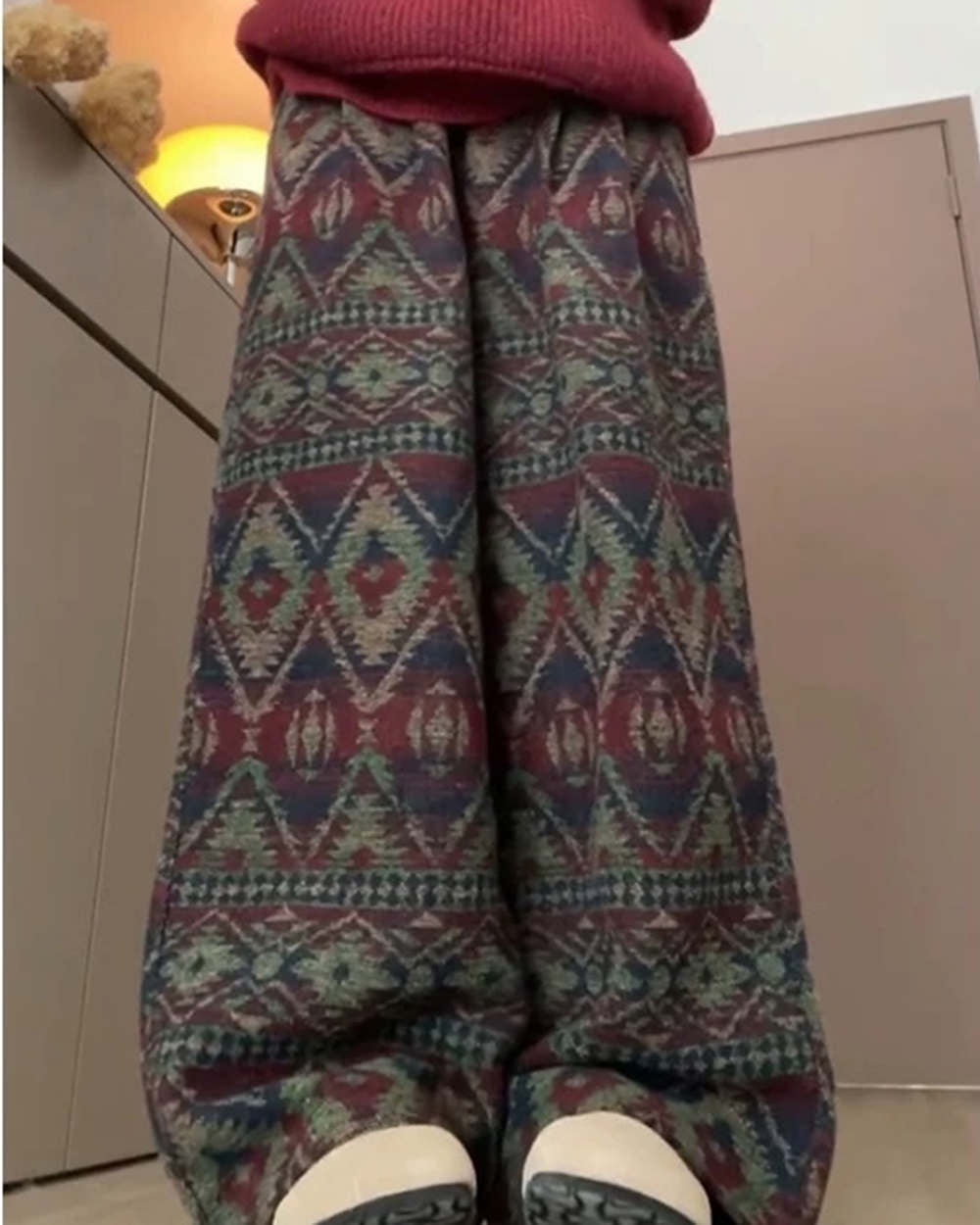 VILZSTUDIOS Retro patterned wide-leg pants for comfortable everyday wear