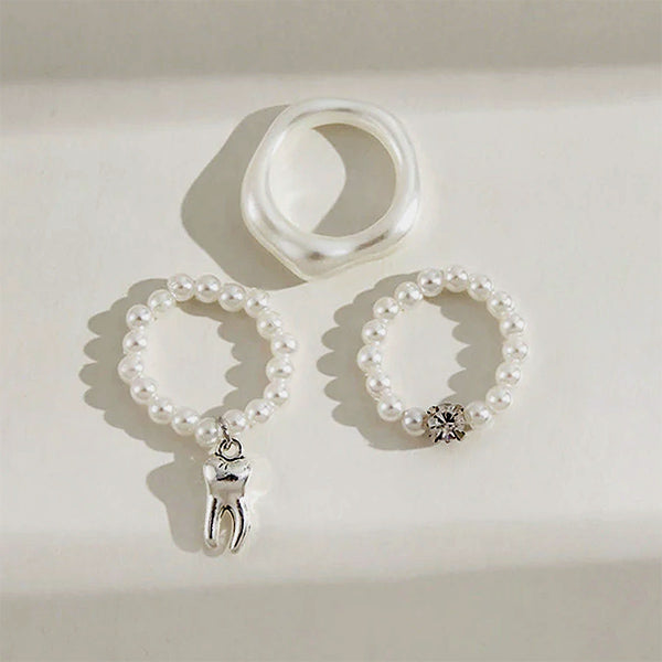 VILZSTUDIOS Trendy ring set featuring unique designs