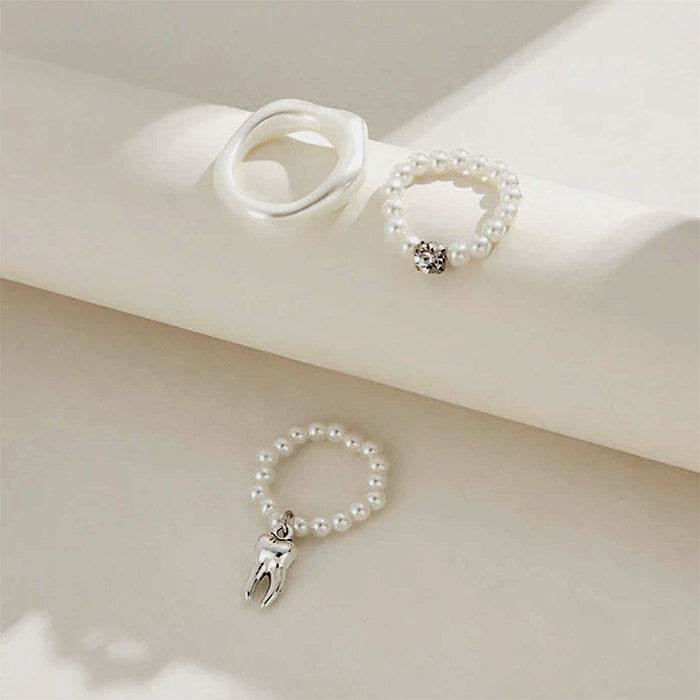 VILZSTUDIOS Trendy ring set featuring unique designs