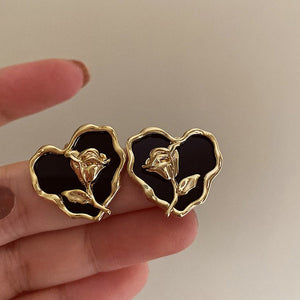 VILZSTUDIOS Retro inspired floral heart earrings