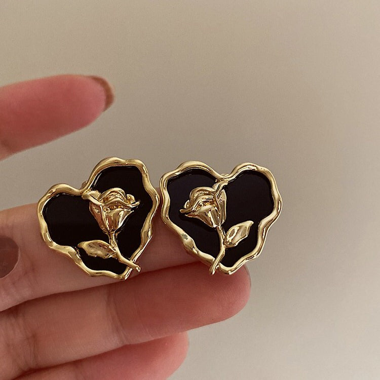 VILZSTUDIOS Retro inspired floral heart earrings
