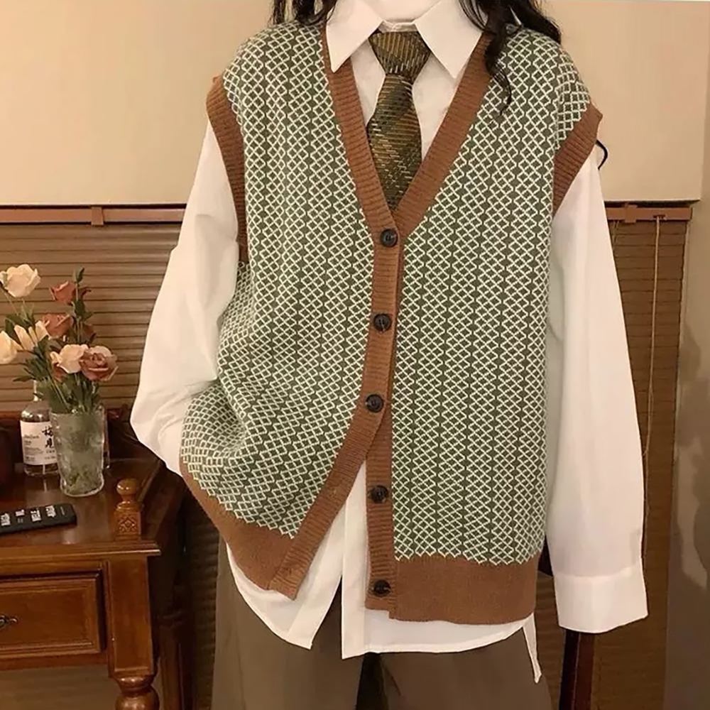 VILZSTUDIOS Knitted button up vest with diamond pattern