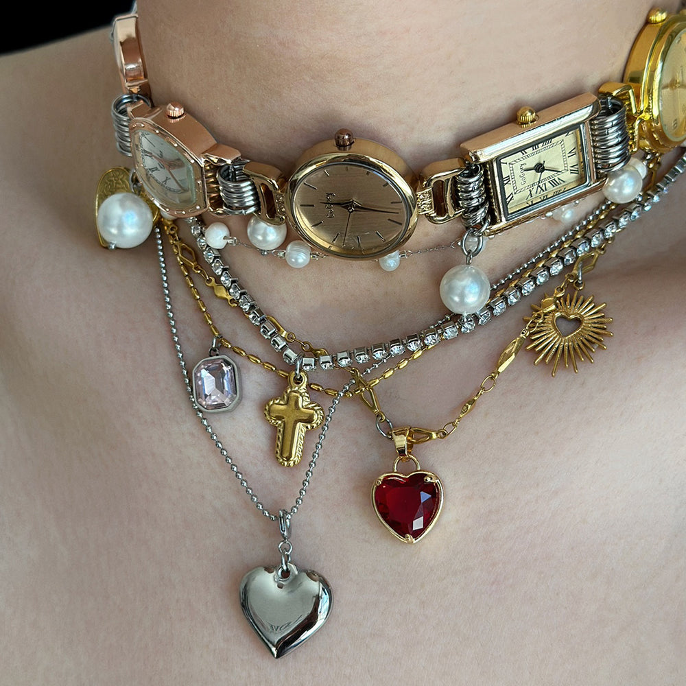 VILZSTUDIOS Layered necklace set with charms and pearls
