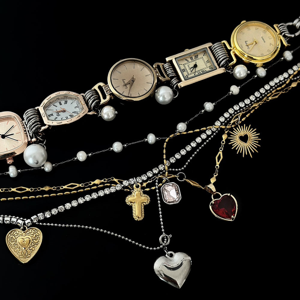 VILZSTUDIOS Layered necklace set with charms and pearls