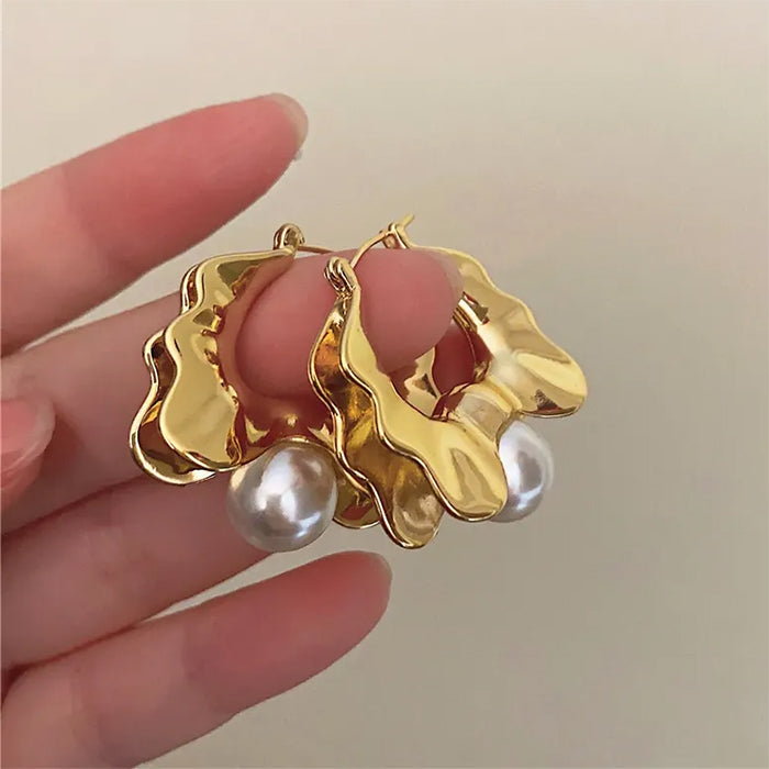 VILZSTUDIOS Curvy earrings with pearls for stylish accessories