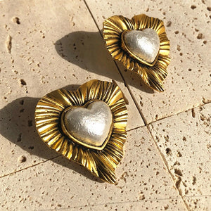 VILZSTUDIOS Vintage-inspired pearl heart earrings