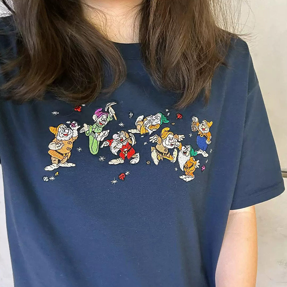 VILZSTUDIOS Embroidered dwarfs navy blue t-shirt from VILZSTUDIOS