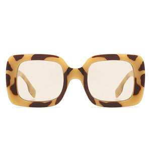 VILZSTUDIOS Stylish sunglasses with thick plastic frame and tinted lenses