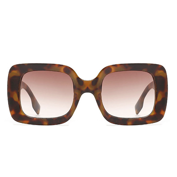 VILZSTUDIOS Stylish sunglasses with thick plastic frame and tinted lenses