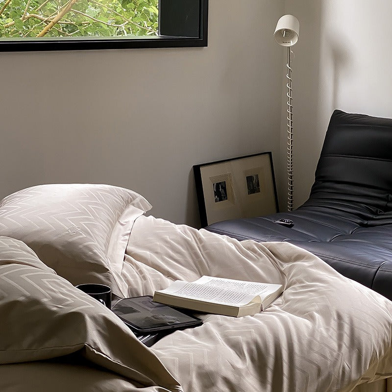 VILZSTUDIOS champagne taupe ripple jacquard duvet cover set with wide-bordered pillowcases