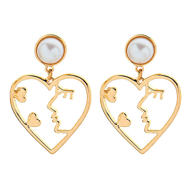 VILZSTUDIOS Heart-shaped earrings for stylish accessory