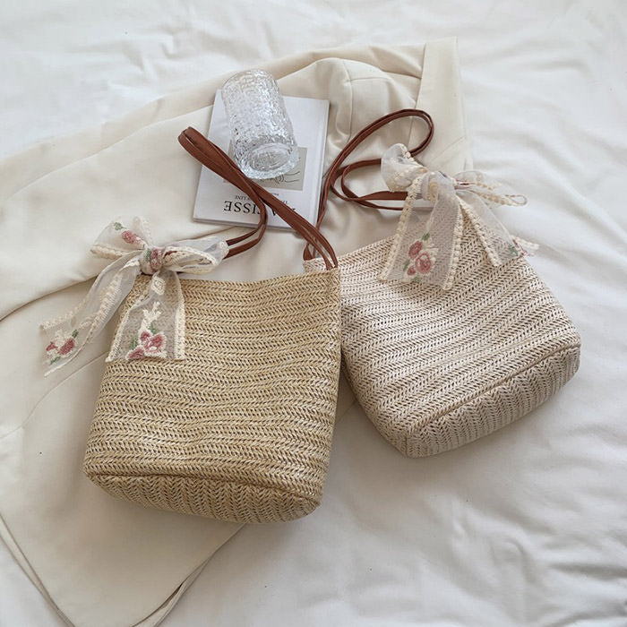 VILZSTUDIOS Stylish woven straw bag for everyday use