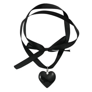VILZSTUDIOS Stylish satin heart ribbon necklace