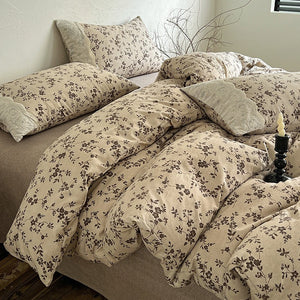 VILZSTUDIOS patterned cotton bedding set with white scalloped floral eyelet lace borders