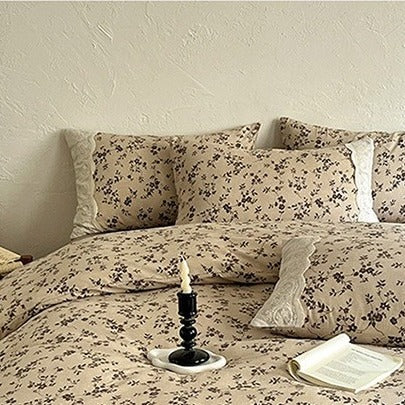 VILZSTUDIOS patterned cotton bedding set with white scalloped floral eyelet lace borders