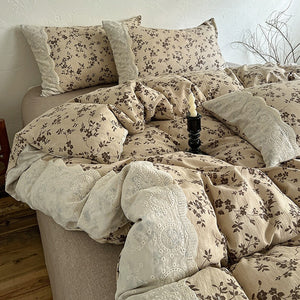 VILZSTUDIOS patterned cotton bedding set with white scalloped floral eyelet lace borders