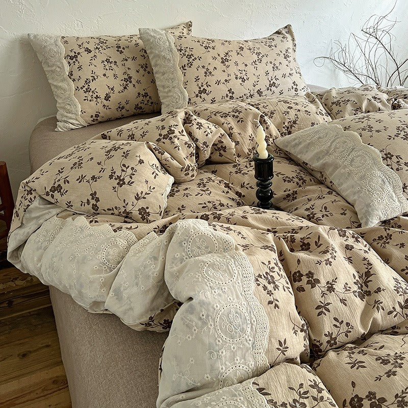 VILZSTUDIOS patterned cotton bedding set with white scalloped floral eyelet lace borders