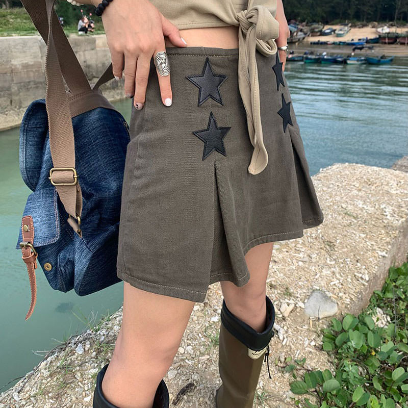 VILZSTUDIOS Stylish star mini skirt from VILZSTUDIOS