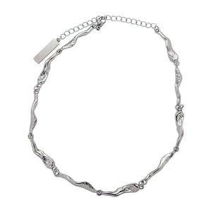 VILZSTUDIOS Sleek minimalist necklace made of zinc alloy