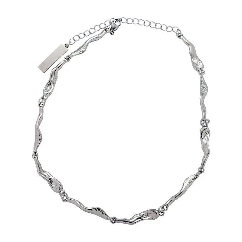 VILZSTUDIOS Sleek minimalist necklace made of zinc alloy