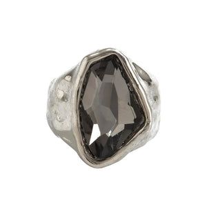 VILZSTUDIOS Sleek silver ring set for stylish accessorizing