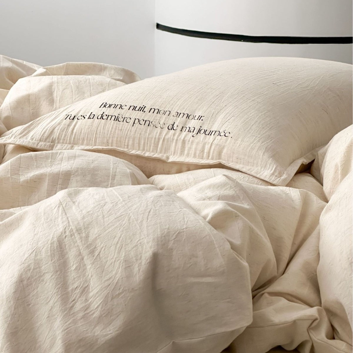 VILZSTUDIOS Neutral cotton linen bedding set with crinkled slub texture and italic edge embroidery on pillowcases