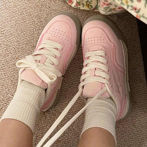 VILZSTUDIOS Stylish soft pink sneakers with white sole and laces