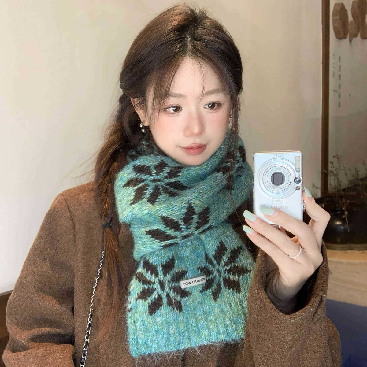 VILZSTUDIOS soft starburst knit scarf