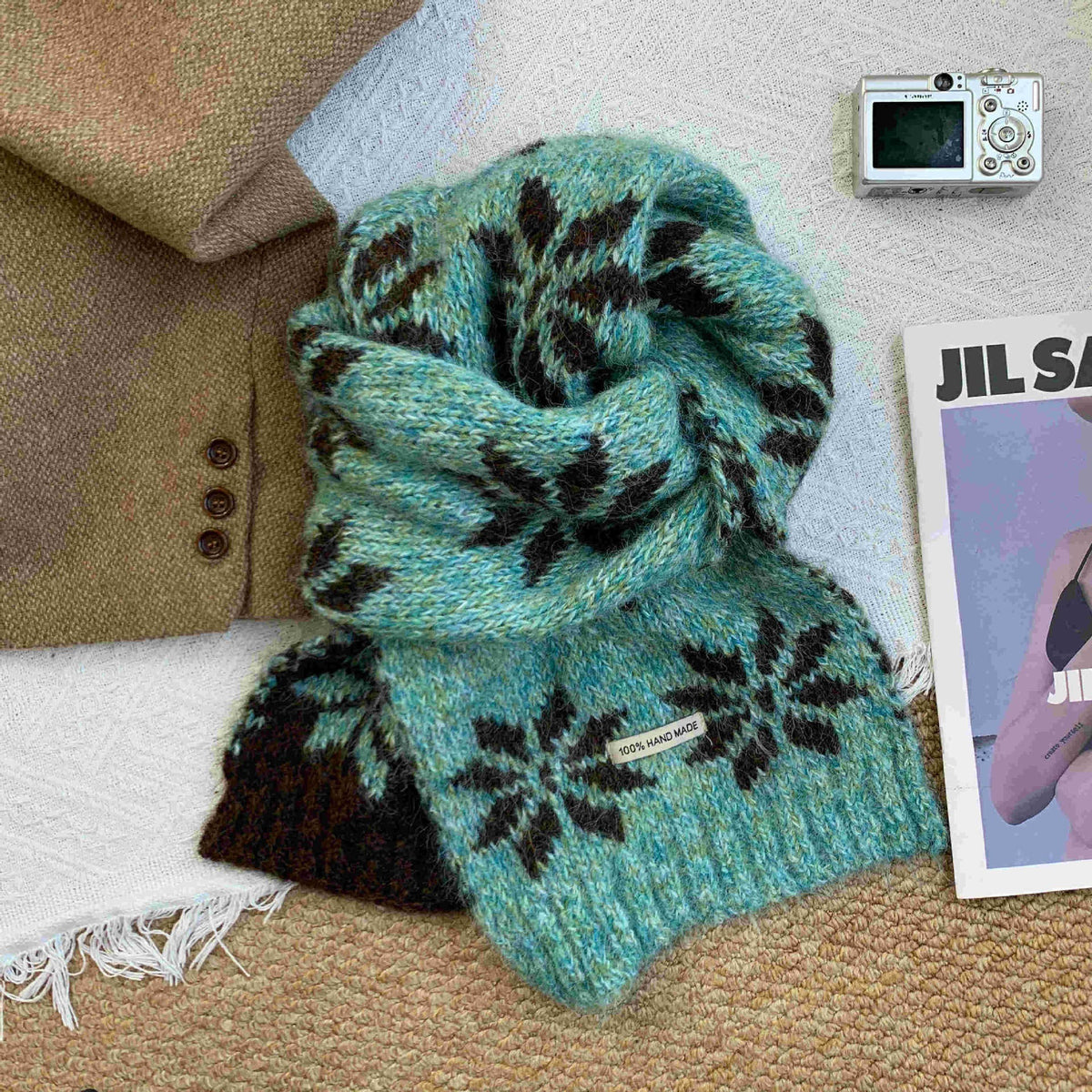 VILZSTUDIOS soft starburst knit scarf