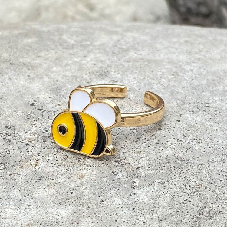 VILZSTUDIOS Stylish spinning ring designed for anxiety relief