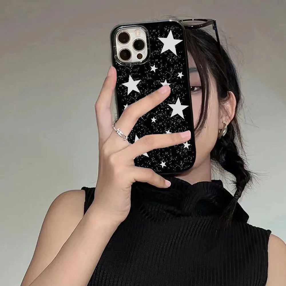 VILZSTUDIOS Stylish phone case with aesthetic design