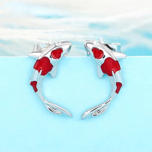 VILZSTUDIOS Stylish stud earrings featuring koi fish design