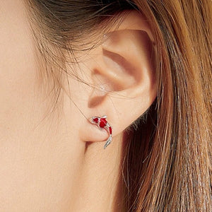 VILZSTUDIOS Stylish stud earrings featuring koi fish design