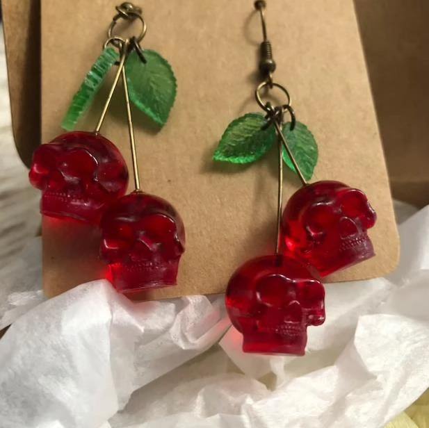 VILZSTUDIOS Stylish drop earrings with cherry skull design