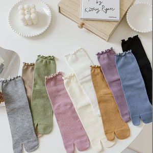 VILZSTUDIOS Stylish split toe tabi socks from VILZSTUDIOS