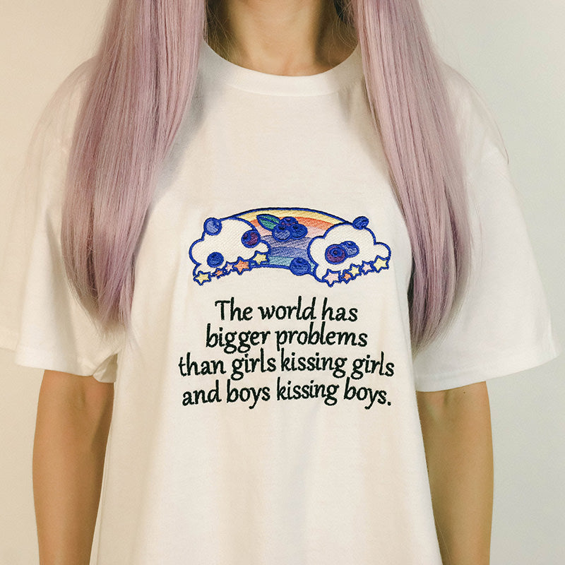 VILZSTUDIOS Fashionable tee with a meaningful message
