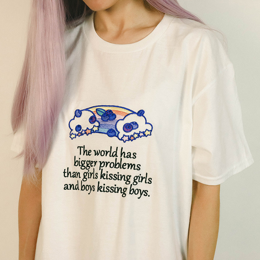 VILZSTUDIOS Fashionable tee with a meaningful message
