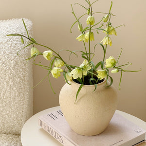 VILZSTUDIOS beige rustic textured ceramic vase