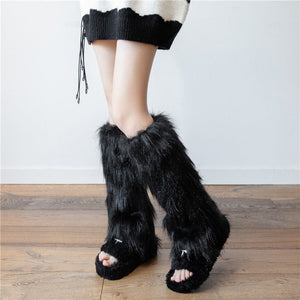 VILZSTUDIOS Faux fur warmers for stylish streetwear