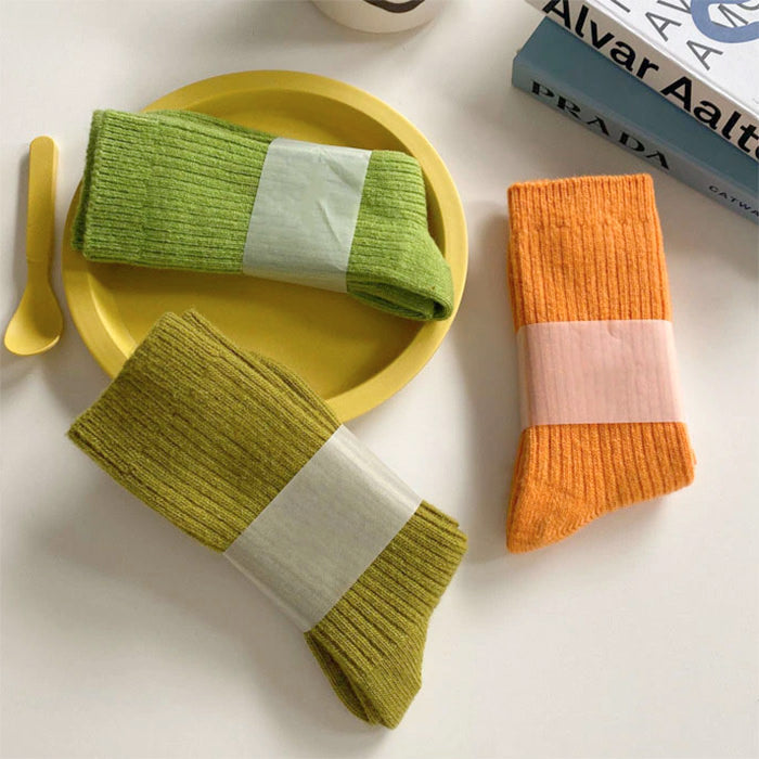 VILZSTUDIOS Textured ribbed casual socks from VILZSTUDIOS