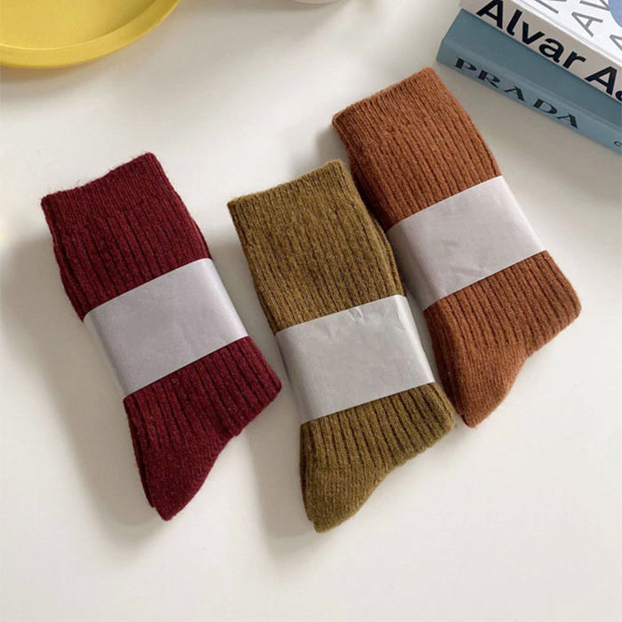 VILZSTUDIOS Textured ribbed casual socks from VILZSTUDIOS