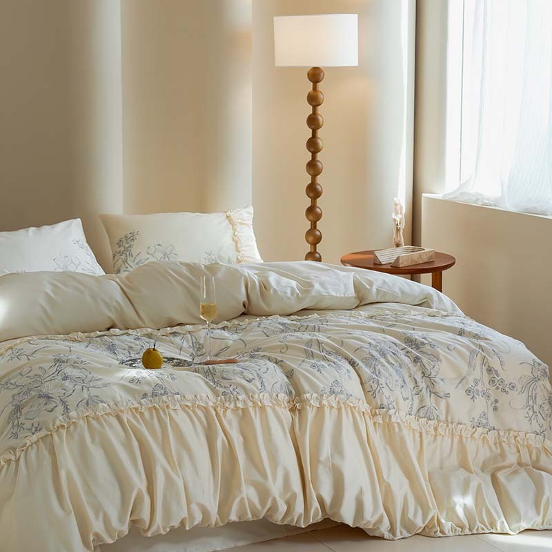 VILZSTUDIOS Ivory duvet cover set with blue-grey floral sketches and gathered ruffle trim